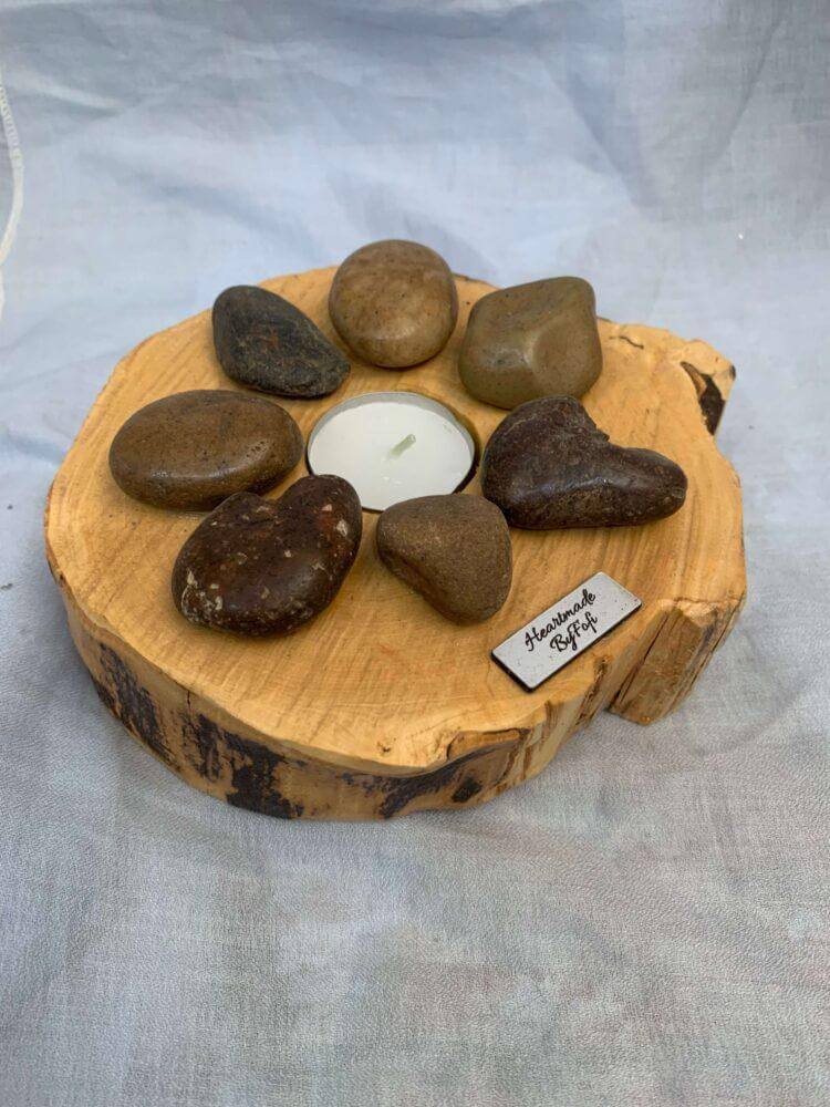 Ρεσώ από ξύλο και βότσαλα