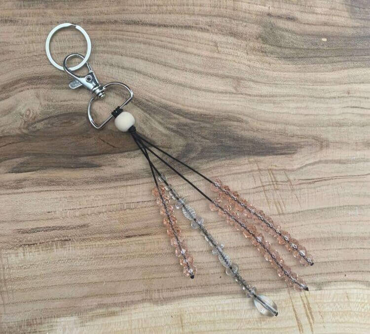 ΜΠΡΕΛΟΚ με χάντρες ροζ