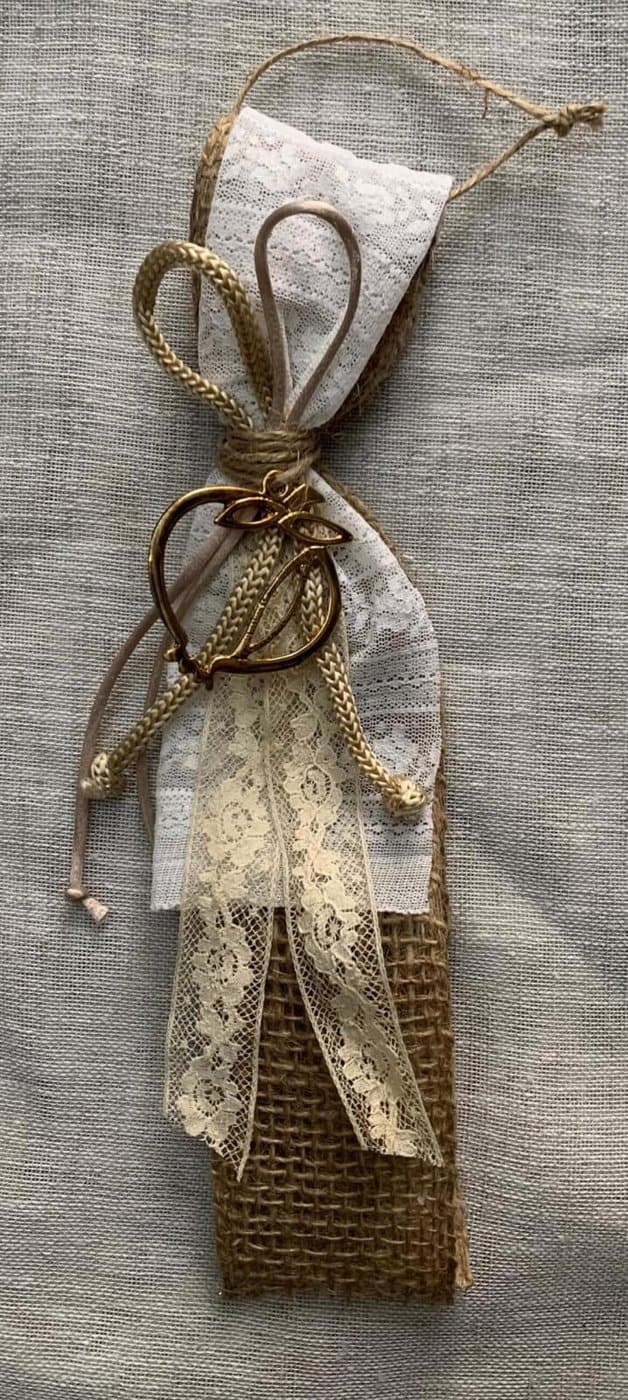 Χριστουγεννιάτικο κρεμαστό στολίδι-γούρι