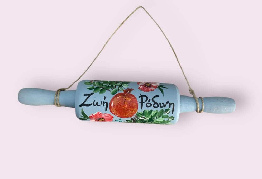 Κρεμαστό διακοσμητικό γούρι ΠΛΑΣΤΗΣ με ρόδια ζωγραφισμένο