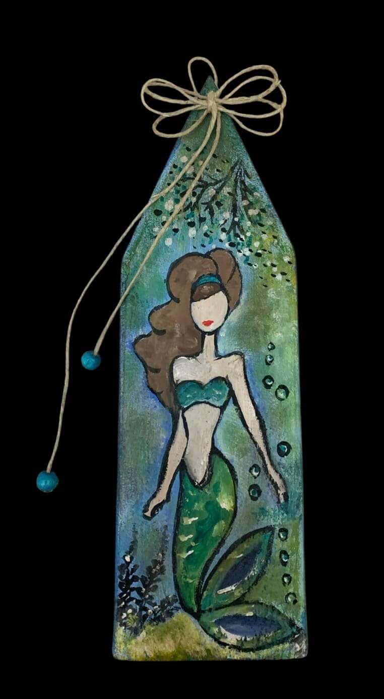 Κρεμαστό διακοσμητικό από ξύλο Γοργόνα