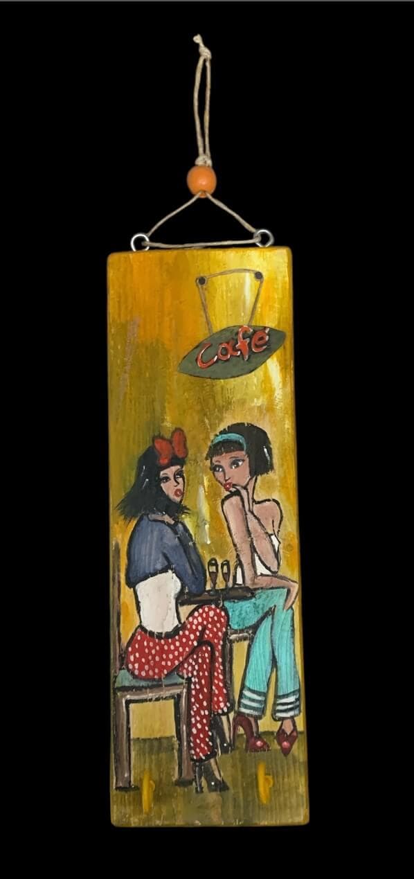 IMG_0132 Κλειδοθήκη ζωγραφισμένη GOSSIP - Image 1