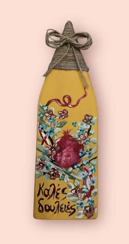 Χριστουγεννιάτικο κρεμαστό διακοσμητικό γούρι ζωγραφισμένο